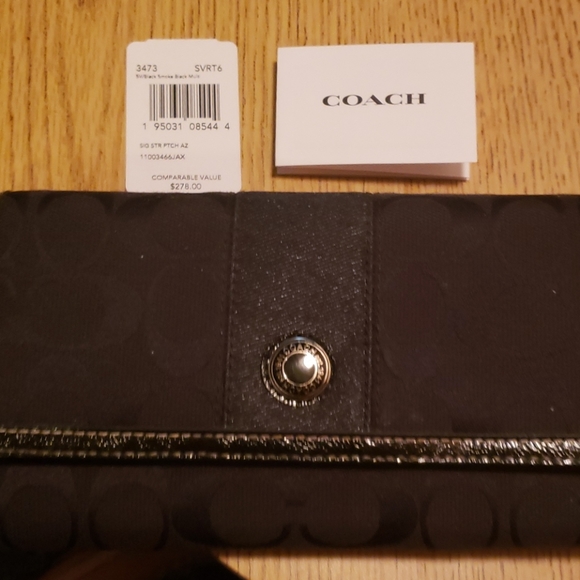 Wallet - Picture 1 of 2
